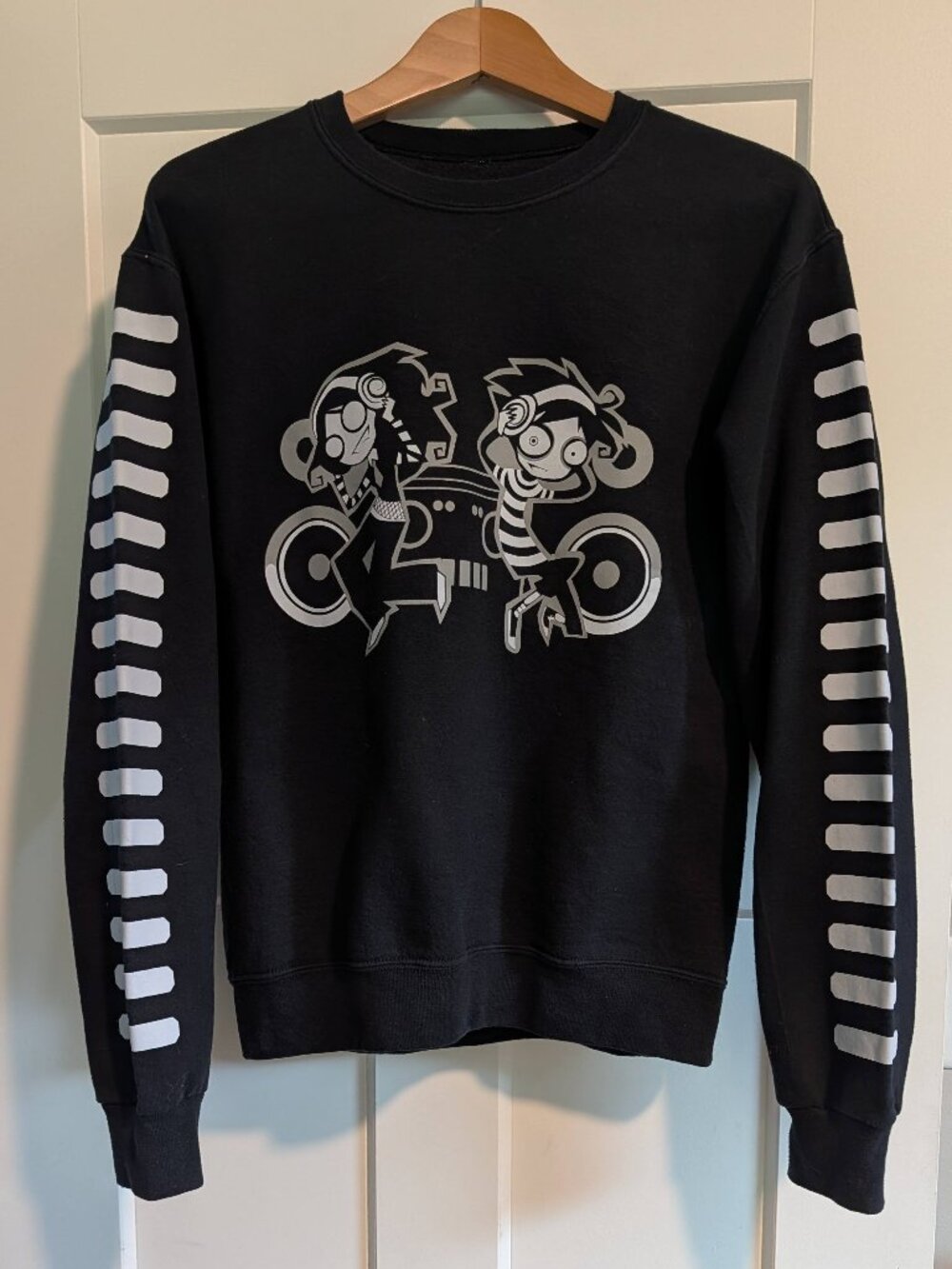 Serial Freaks Y2K Alt Punk Goth Emo Graphic Crew Sweatshirt (S)